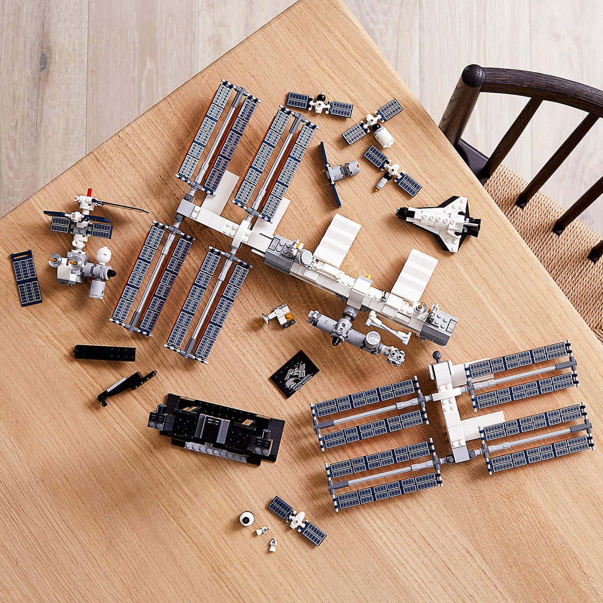 LEGO Ideas International Space Station 21321 Building Kit, Adult Set for Display, Makes a Great Birthday Present (864 Pieces) (Like New, Open Box)