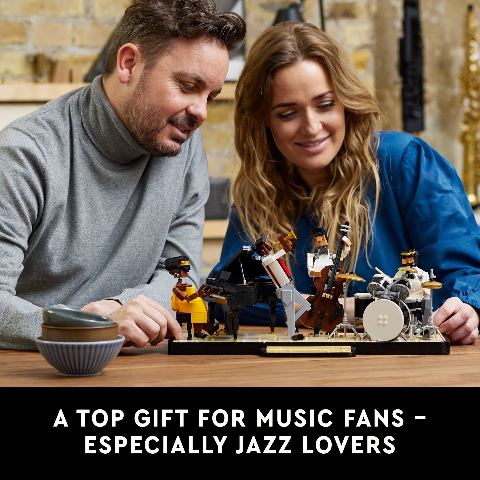 LEGO Ideas Jazz Quartet 21334, Set for Adults, Gift for Music Lovers with Band Figures and 4 Instruments: Piano, Double Bass, Trumpet & a Drum Kit